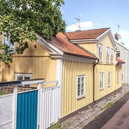 Central Laegenhet I 1700-Talshus Vastervik Exterior photo